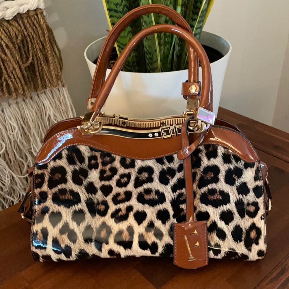 Glamorous Leopard Satchel bag